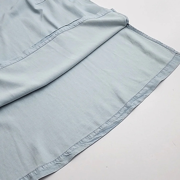 Ellen Tracy 100% Tencel Light Blue Denim V-Neck Cutout Short Sleeves Top Size 1X - Picture 3 of 14